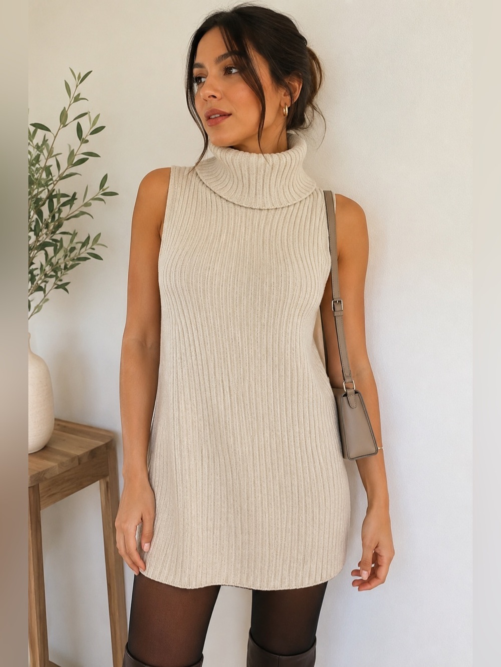 GU Japan Cream Ribbed Turtleneck Sweater Vest Size S